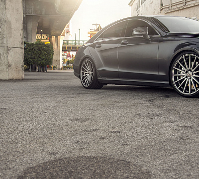 Фото дисков Vossen VFS-2 на Mercedes-Benz CLS (C218)