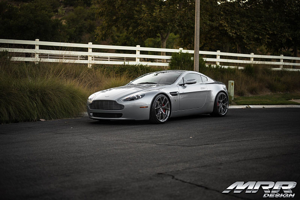 Фото дисков MRR FS06 Глянцевый тонированный лак на Aston Martin Vantage 3