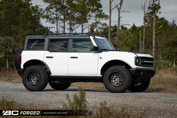 Фото дисков BC Forged LE72 // MLE72 Глянцевый графит на Ford Bronco
