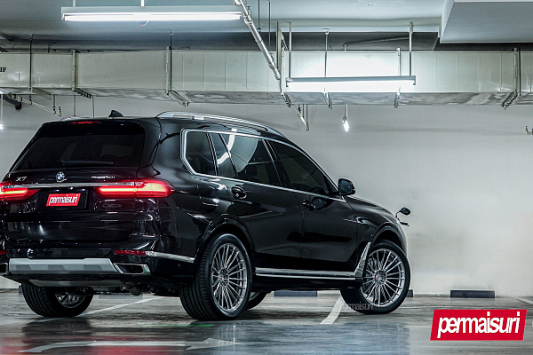 Фото дисков Vossen S17-04 Глянцевый лак на BMW X7 (G07)