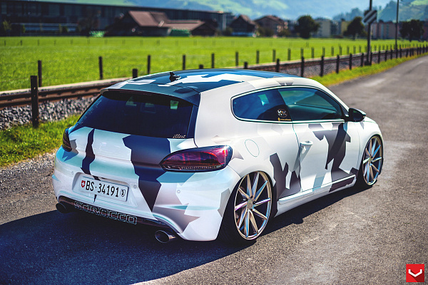 Фото дисков Vossen CVT Серебро на Volkswagen Scirocco III