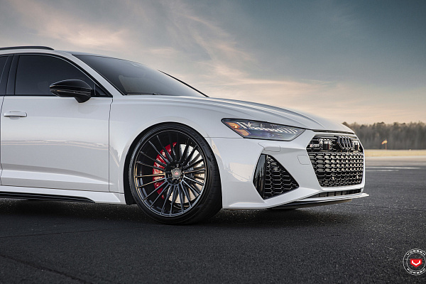 Фото дисков Vossen S17-04 Черный глянец на Audi A/RS 6 (C8)