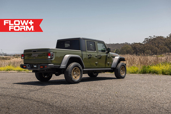 Фото дисков HRE FT1 Глянцевое темное золото на Jeep Gladiator II (JT)