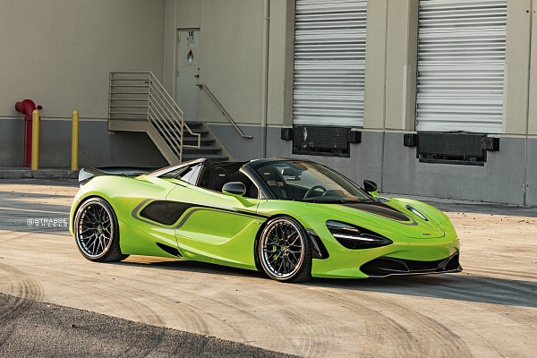 Фото дисков Strasse Wheels SV10M Deep Concave FS Черный глянец на McLaren 720S