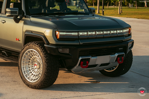 Фото дисков Vossen LCX-04 Глянцевый лак на GMC Hummer EV