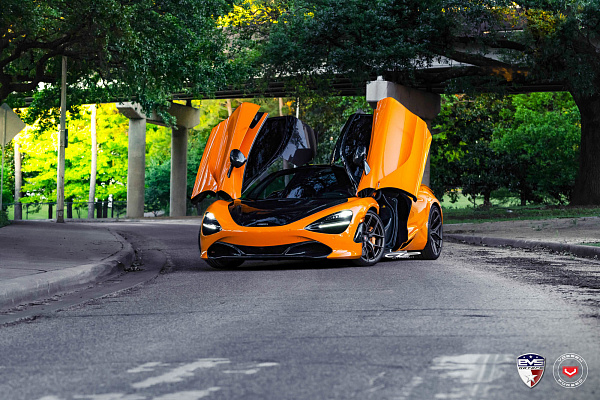 Фото дисков Vossen S21-01 Сатиновый темный лак на McLaren 720S