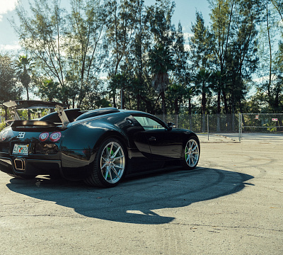Фото дисков Vossen EVO-2R на Bugatti Veyron