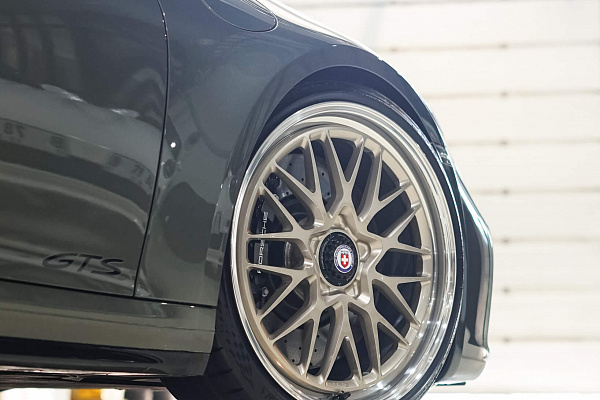 Фото дисков HRE 520 Глянцевая шампань на Porsche 911 VIII