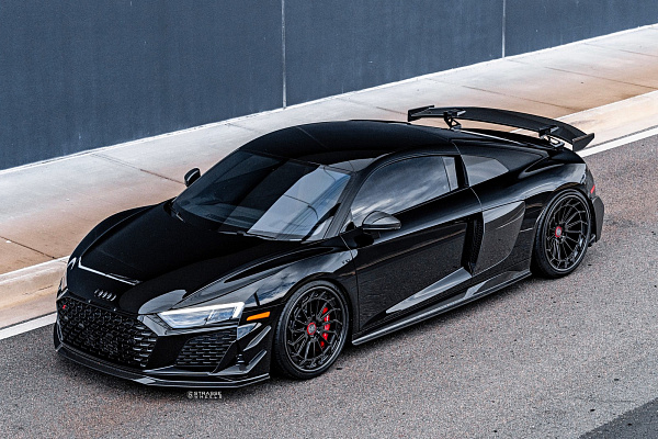 Фото дисков Strasse Wheels SV15FF Deep Concave FS Другой цвет на Audi R8 (4S)