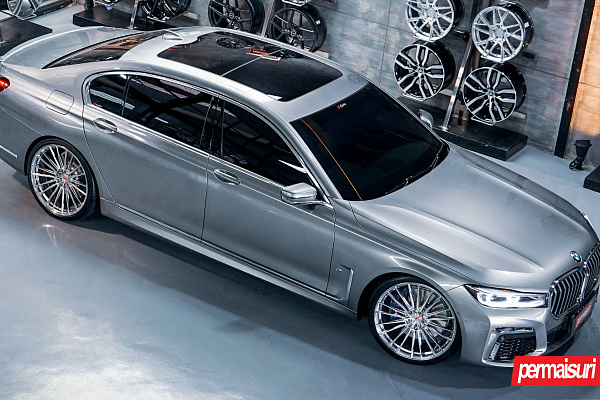 Фото дисков Vossen S17-04 Глянцевый лак на BMW 7 (G11/G12)