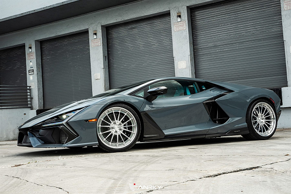 Фото дисков Anrky AN39 Полированный лак на Lamborghini Revuelto