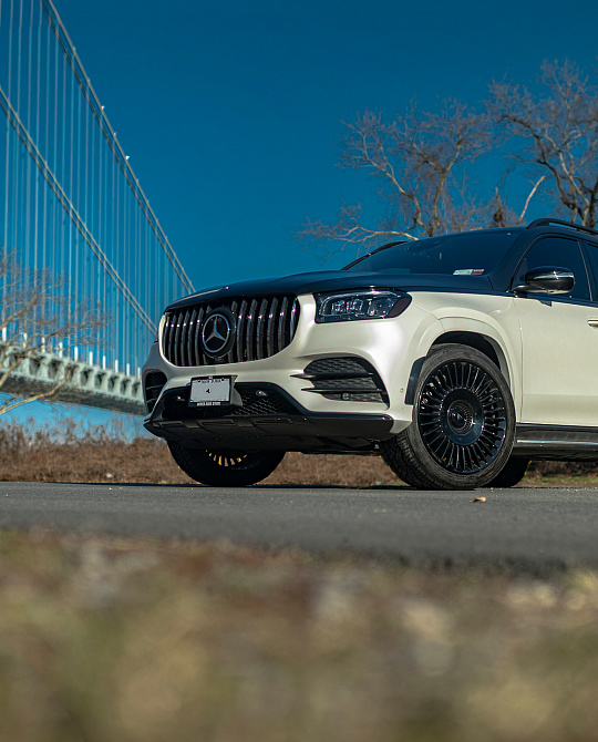 Фото дисков TIARA Черный глянец на Mercedes-Benz GLS (X167)