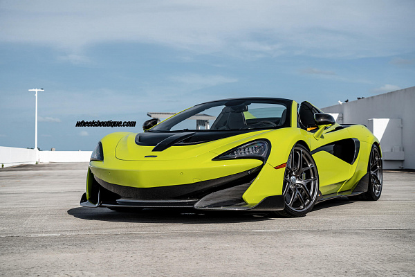 Фото дисков HRE R101 Lightweight Глянцевый темный лак на McLaren 600