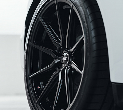 Фото дисков Vossen HF-3 на Audi E-tron GT