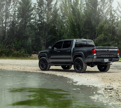 Фото дисков Vossen HF6-5 на Toyota Tacoma III