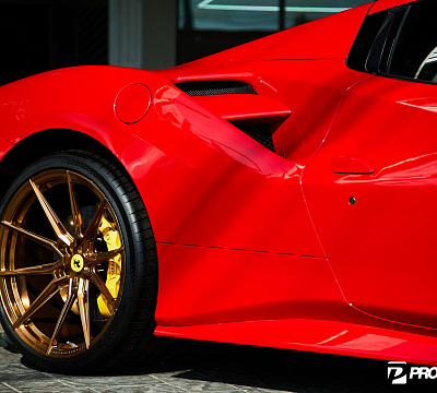 Фото дисков Vossen EVO-2R на Ferrari 488