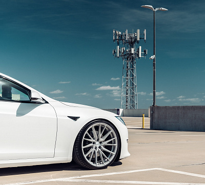 Фото дисков Vossen HF-4T на Tesla Model S