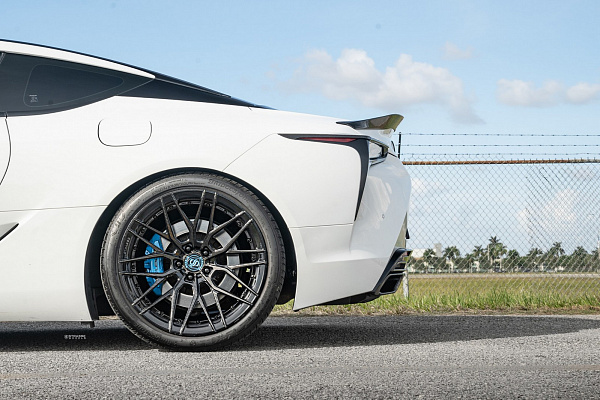 Фото дисков Strasse Wheels SV10M Deep Concave Duoblock Другой цвет на Lexus LC 500