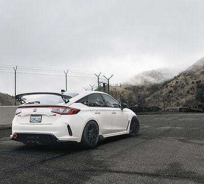 Фото дисков Rotiform LTN-J на Honda Civic Type R FL5