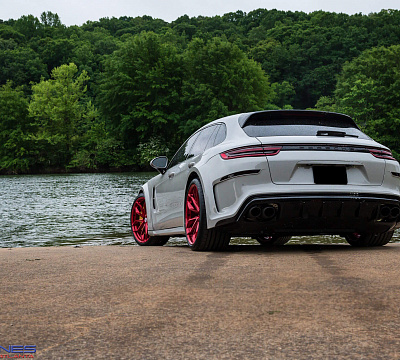 Фото дисков HRE P201 на Porsche Panamera II