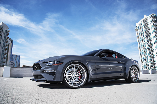 Фото дисков Savini SV78 Глянцевый лак на Ford Mustang VII