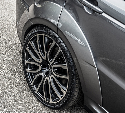 Фото дисков Kahn Pace Car на Range Rover Sport II