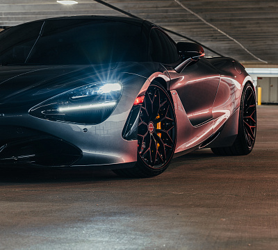 Фото дисков Brixton Forged CM6-R на McLaren 720S