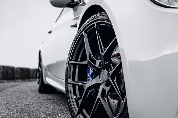 Фото дисков MRR NES SS-1.1 Черный глянец на BMW 3/M3 (E90)