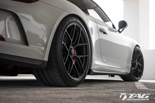 Фото дисков HRE R101 Lightweight Черный сатин на Porsche 911 VII