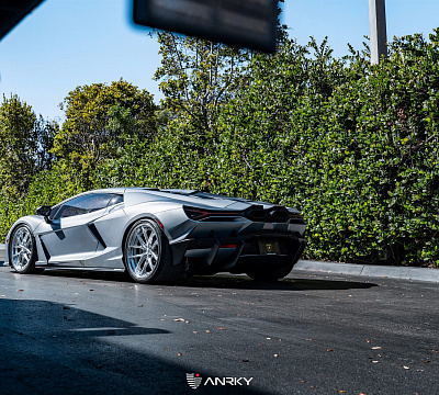 Фото дисков Anrky XR-301 на Lamborghini Revuelto