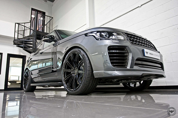 Фото дисков Vossen UV-2 Черный глянец на Land Rover Range Rover IV