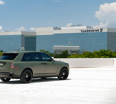 Фото дисков Vossen S17-16 на Rolls-Royce Cullinan