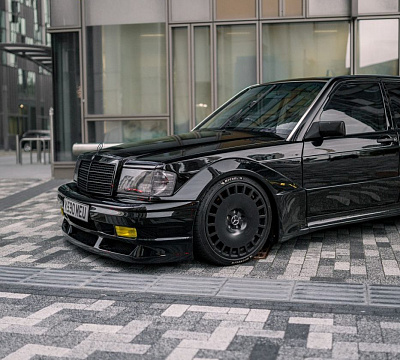 Фото дисков Bola B12 на Mercedes-Benz E-Class (W124)