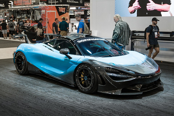 Фото дисков Brixton Forged R11-R Aerotech Черный сатин на McLaren 720S