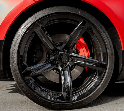 Фото дисков MRR F23 на Chevrolet Corvette C8