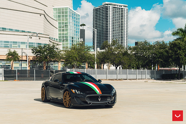 Фото дисков Vossen HF-3 Сатиновое золото на Maserati GranTurismo I
