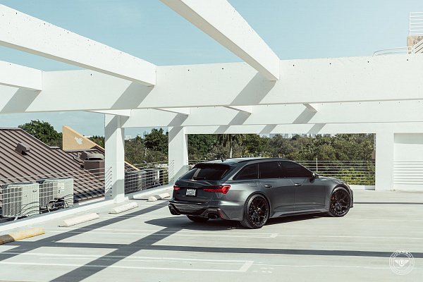 Фото дисков Vossen UV-X Черный глянец на Audi A/RS 6 (C8)