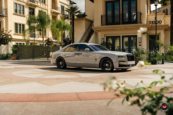 Фото дисков Vossen S17-16 Черный глянец на Rolls-Royce Ghost II