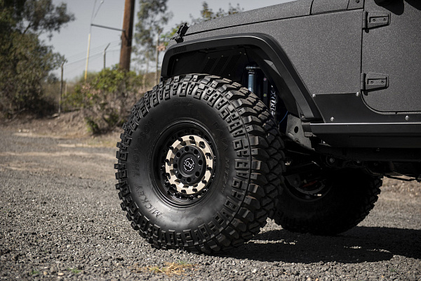 Фото дисков Black Rhino ARSENAL  на Jeep Wrangler III (JK)