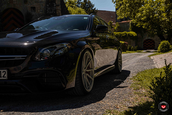 Фото дисков Vossen M-X2 Сатиновый лак на Mercedes-Benz E-Class (W213, S213, C238)