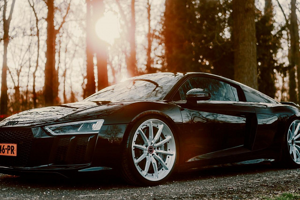 Фото дисков Brixton Forged R11-R Глянцевый лак на Audi R8 (4S)