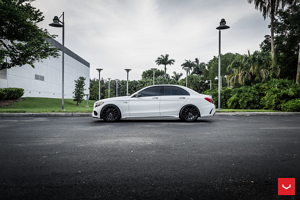 Фото дисков Vossen VFS-2 Черный глянец на Mercedes-Benz C-Class (W205)