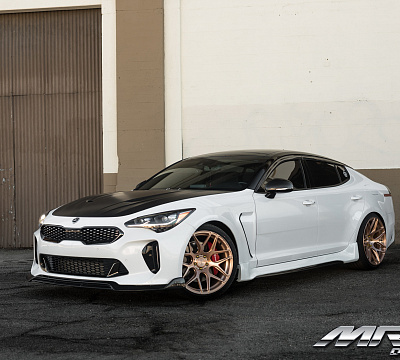 Фото дисков MRR FS01 на Kia Stinger