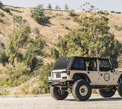 Фото дисков Black Rhino ARMORY на Jeep Wrangler III (JK)