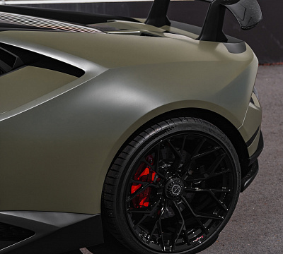 Фото дисков Brixton Forged PF10 на Lamborghini Huracan