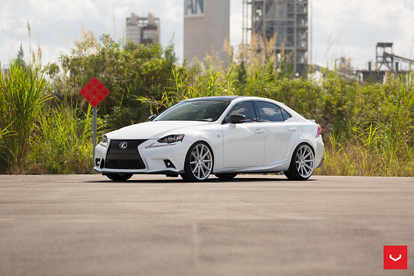 Фото дисков Vossen VFS-10 Серебро на Lexus IS II