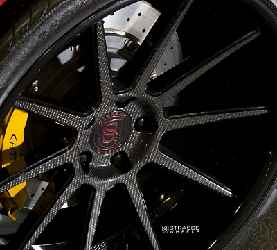 Фото дисков Strasse Wheels R10 Deep Concave на Nissan GT-R