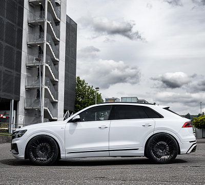 Фото дисков ST Wheels ST3 на Audi Q8