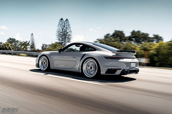 Фото дисков 1886 Wheels G009 Глянцевый лак на Porsche 911 VIII