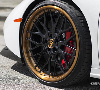 Фото дисков Strasse Wheels SV10M Deep Concave FS на Lamborghini Huracan